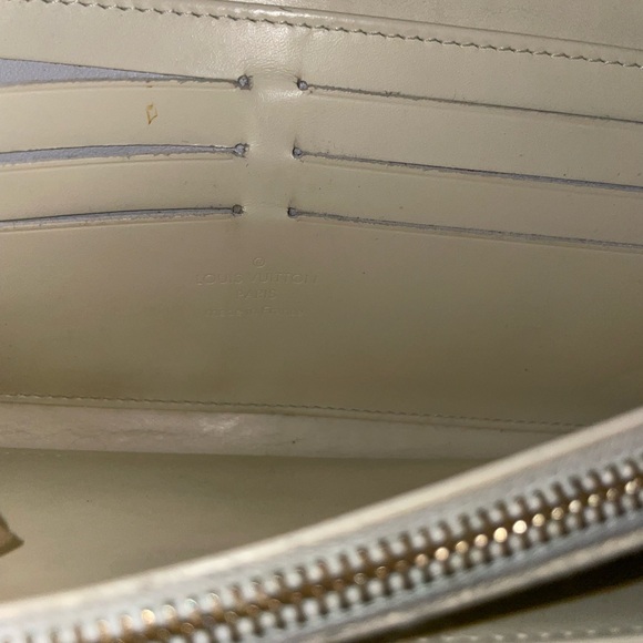 Louis Vuitton Wallet - Picture 12 of 13